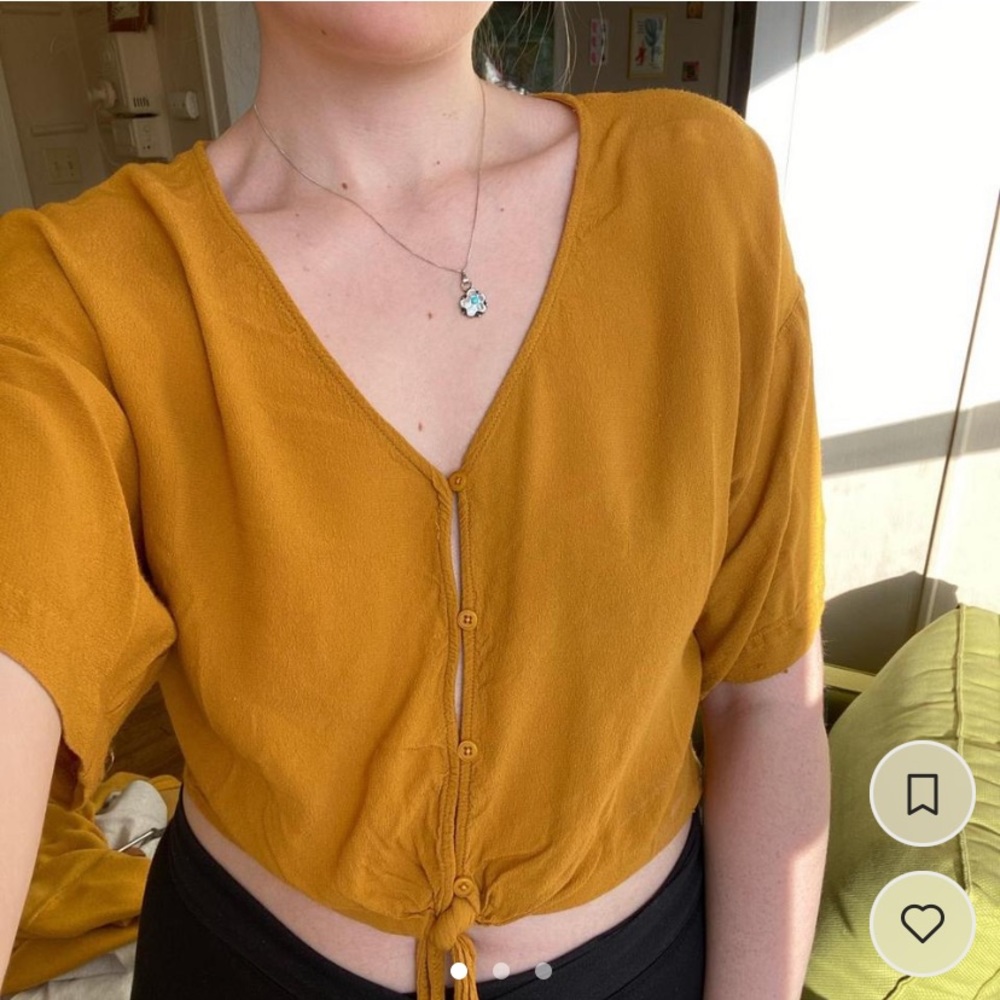 Ochre yellow cropped blouse super cute button closure and tie